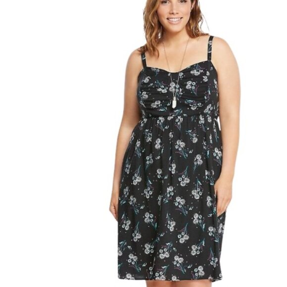 Torrid Women Sundress Black Dandelion Floral Smocked Pockets Plus 4X - Picture 1 of 4